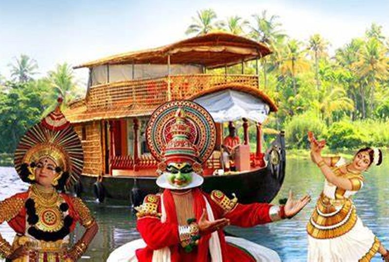 4 Nights 5 Days Munnar Thekkady Alleppey Tour Package